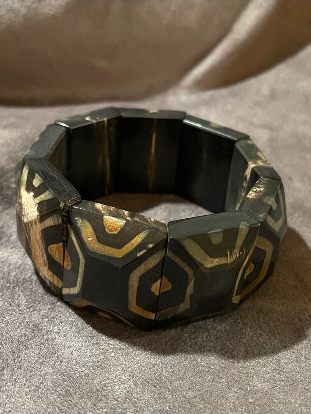 Vintage Dzi-Style Etched Buffalo Horn Geometric Stretch Bracelet